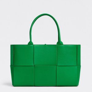 Medium Arco Tote Bag Parakeet